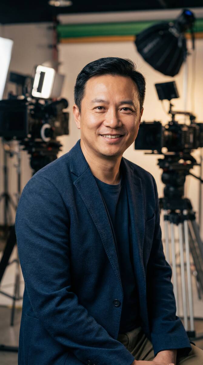 羞羞漫画影视导演顾问